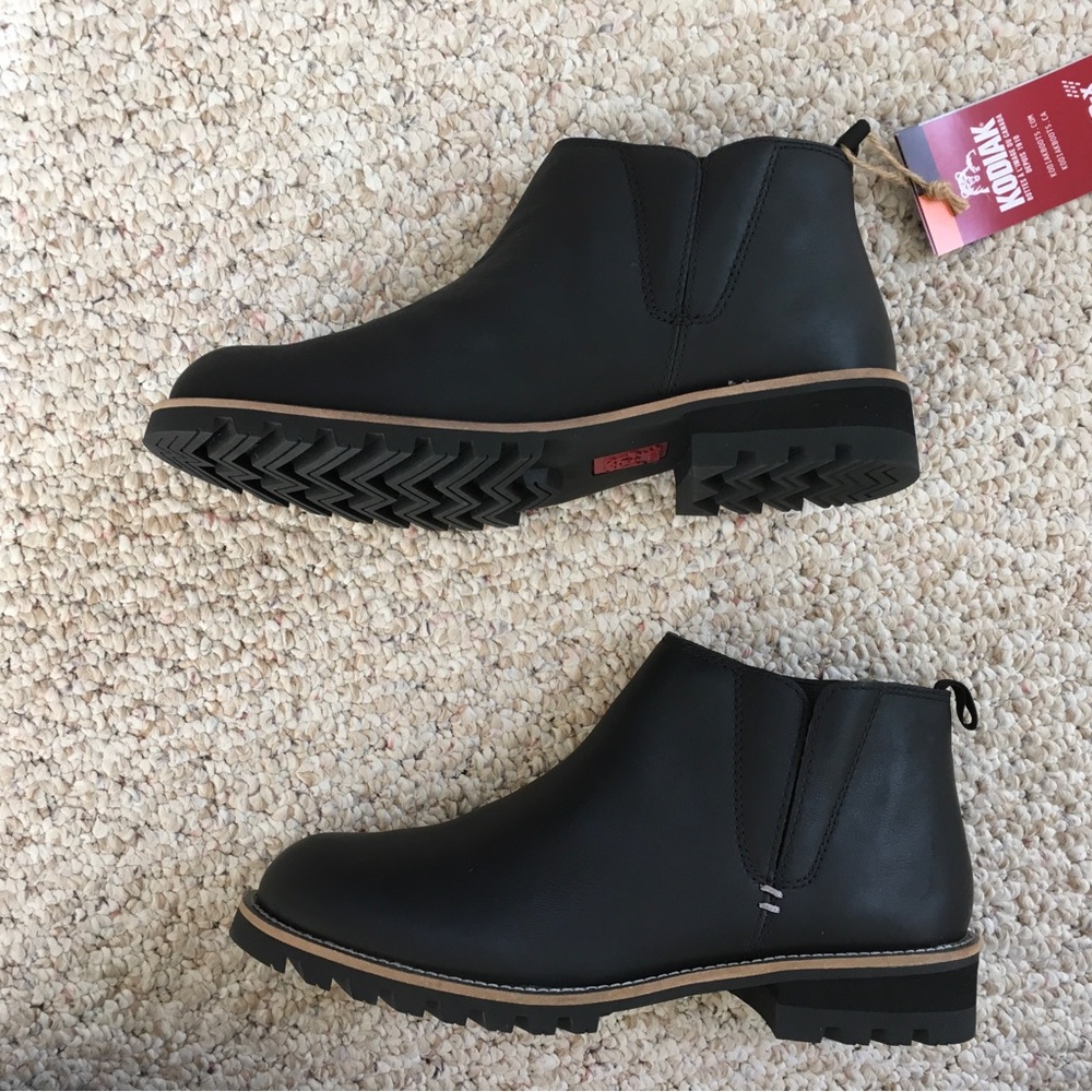 Kodiak Black Leather Chelsea-Style Ankle Boots - Picture 2 of 13